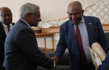 Secretary-ER Shri Dammu Ravi interacted with President of Comoros & Chairperson of African Union Dec 2023 